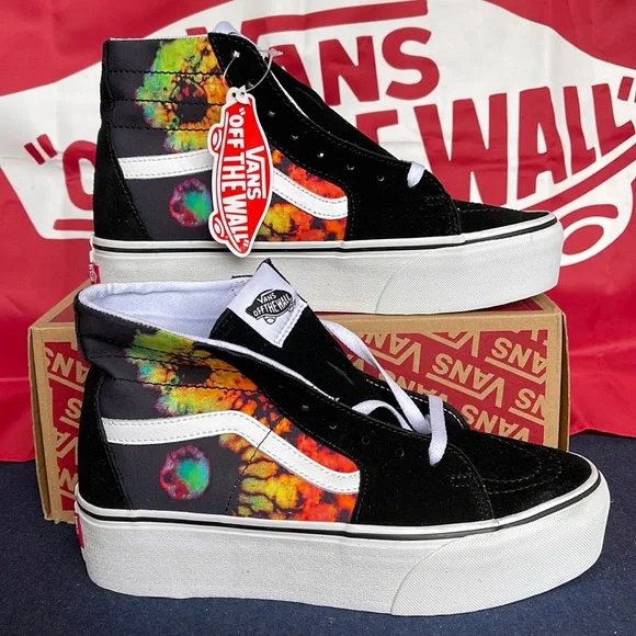 Vans Sk8-Hi Tapered
Paradoxical Black/Multi
VNOA5JMKBML
Men’s Platforms - Picture 1 of 16